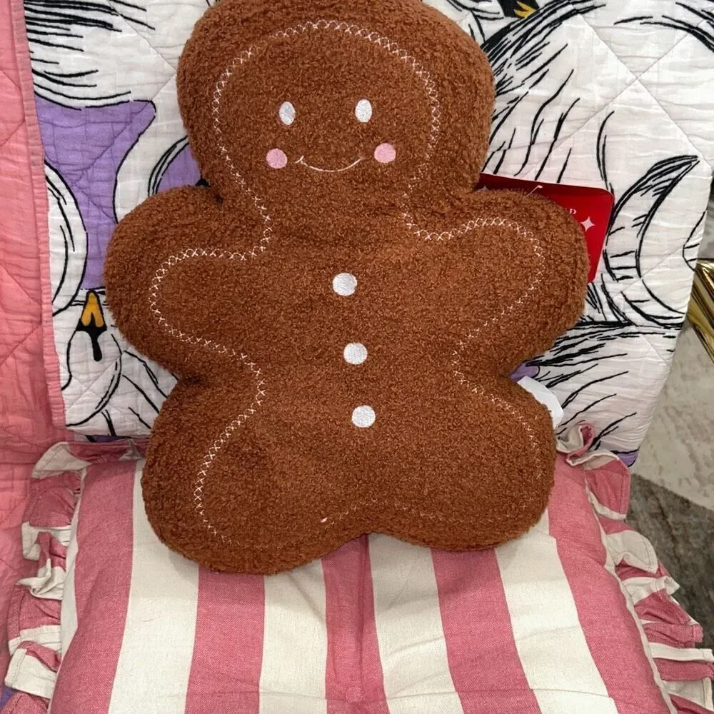 Viral gingerbread throw pillow